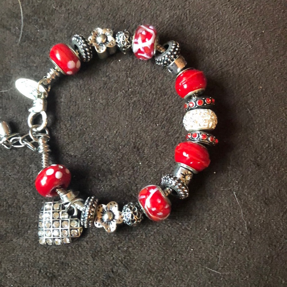Heart red beaded bracelet